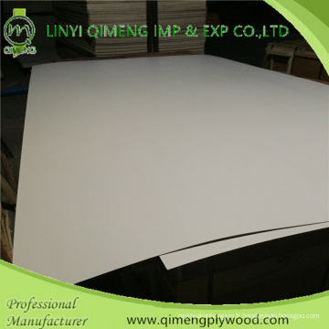 Linyi contreplaqué en PVC de 2,6 mm avec de nombreux types de couleur et de grain